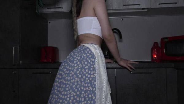 Roxy Muray's Secret Skill: Making Her Cum Hard in 4K - veryfreeporn.com on freevids.org