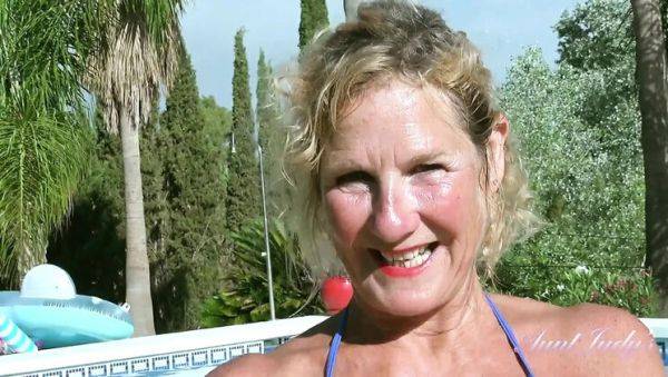 Mrs. Molly's Poolside Blowjob - British MILF Sucks Your Cock POV - veryfreeporn.com - Britain on freevids.org