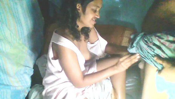 Hot Sri Lankan MILF Tina Baby Widow Vacation Fuck - Big Natural Tits & Ass - porntry.com - Sri Lanka on freevids.org