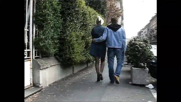 Full HD Italian Movie - Veronica Belli & Isabella Bellini Suck Big Cock in Vintage Blowjob Scene - porntry.com - Italy on freevids.org