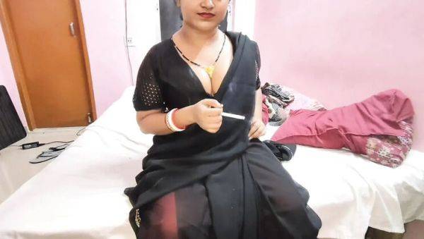 Bhabhi Smoking and Sharing Honeymoon Secrets - Deep Throat Blowjob in Hindi - veryfreeporn.com - India on freevids.org