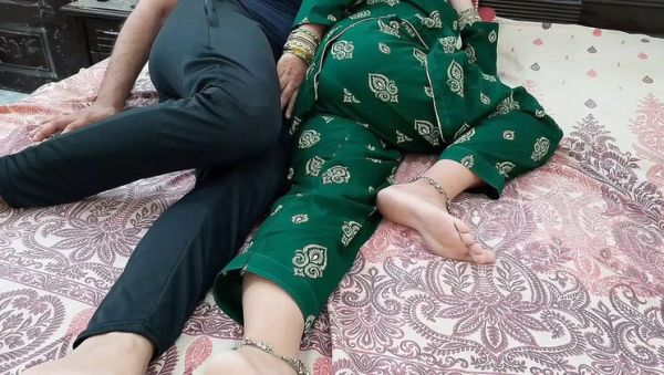 Desi Mother In Law Hotel Room Blowjob and Rough Sex with QueenbeautyQB - veryfreeporn.com on freevids.org