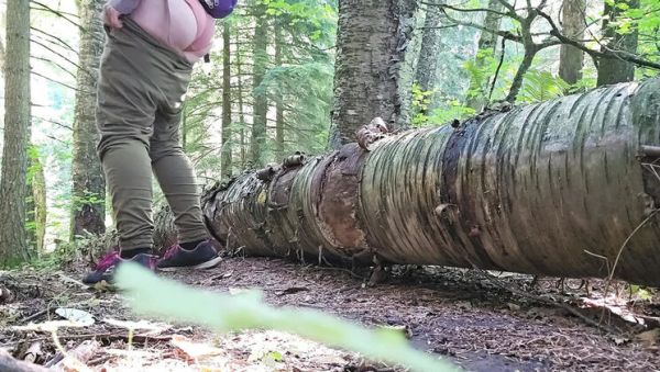 Nerdy Faery Hiker Peeing in Forest - Amateur Outdoor Voyeur HD - porntry.com - Britain - Canada on freevids.org