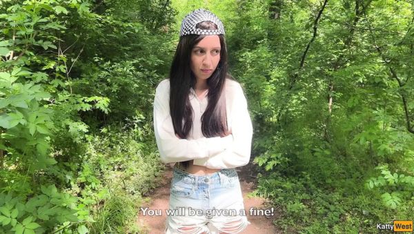 Caught Russian beauty Katty West drawing graffiti in forest - outdoor fuck with cum in panties - veryfreeporn.com - Russia on freevids.org