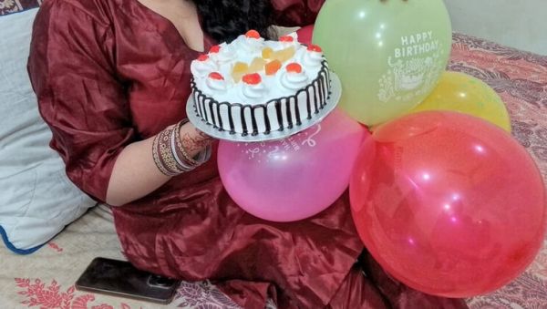 Indian Sis-in-Law Birthday Sex with Hindi Audio - QueenbeautyQB Big Tits, Blowjob, Creampie - porntry.com - India on freevids.org