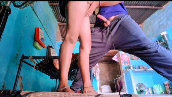 Desi Bhabhi First Time Home Sex in Saree - Tight Pussy Doggy Style Hindi - veryfreeporn.com - India on freevids.org