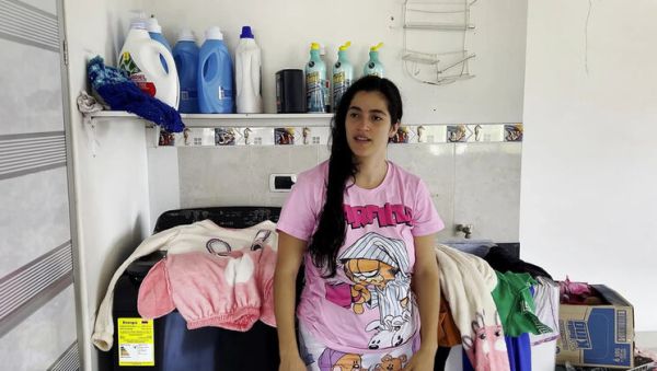 Cheating Wife Fucks Brother In Law - Horny Latina Homemade Doggy Style - veryfreeporn.com - Spain - Colombia on freevids.org