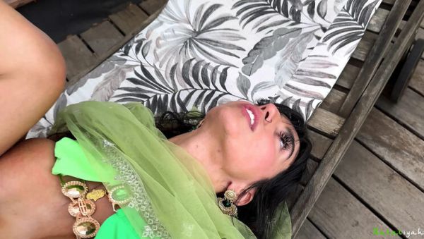 Pakistani Housewife Aaliyah Yasin Cheating on Husband with Yeri Blue - Big Tits Blowjob Outdoor Poolside Fuck - veryfreeporn.com - Pakistan on freevids.org