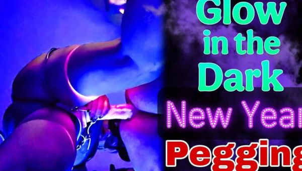 Glow In The Dark Anal Pegging Femdom - Amateur Homemade Masked Slave Training - veryfreeporn.com on freevids.org