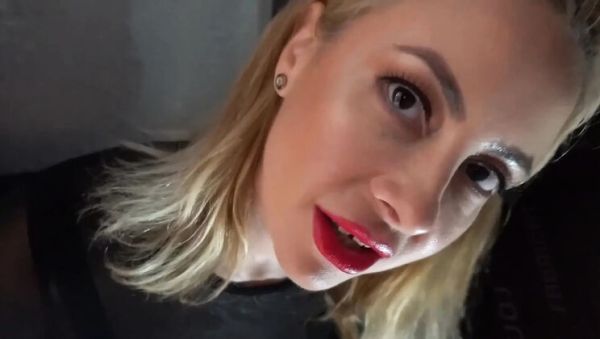 Wet Kelly Blowjob Gloryhole Surprise For Cuckold Husband - veryfreeporn.com - Britain on freevids.org