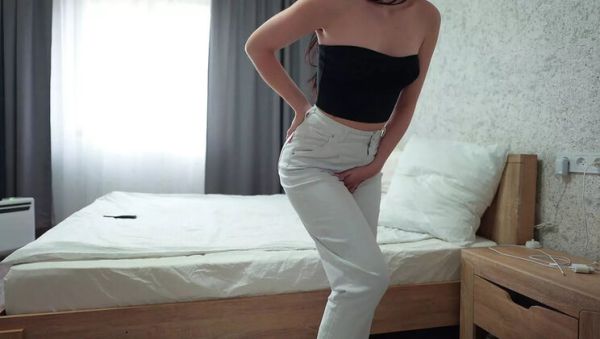 Desperate Teen Tori Diamond Peeing in Jeans - Wet Solo Pissing Fetish - porntry.com - Britain on freevids.org