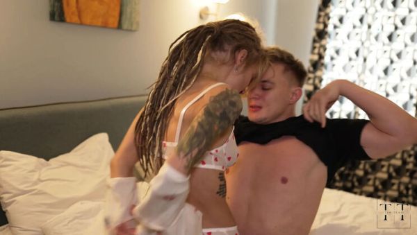 Caught Cheating: Boyfriend Comes Home Early to Wild Russian Blowjob - Tim Deen & HeilyNight Rough 4K Sex - veryfreeporn.com - Russia on freevids.org