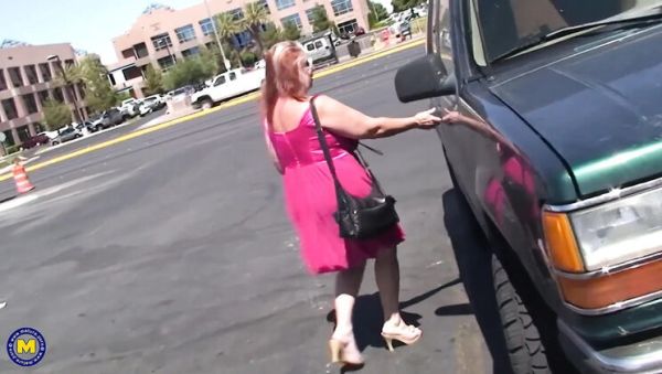 Slut Deb Fisted Hard in Garden by Chunky Mature MILF - porntry.com - Britain on freevids.org