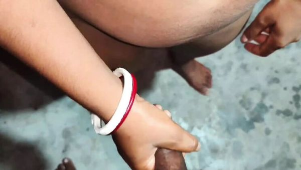 Desi Bhabhi Gets Filled by Big Cock in Doggy Style - Indian Aunty Anal Fucking - porntry.com - India on freevids.org