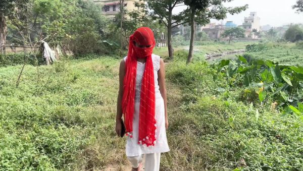 Jungle Outdoor Fast Sex with Laxmi - Desi Bhabhi Anal Blowjob Public Show - porntry.com - India on freevids.org