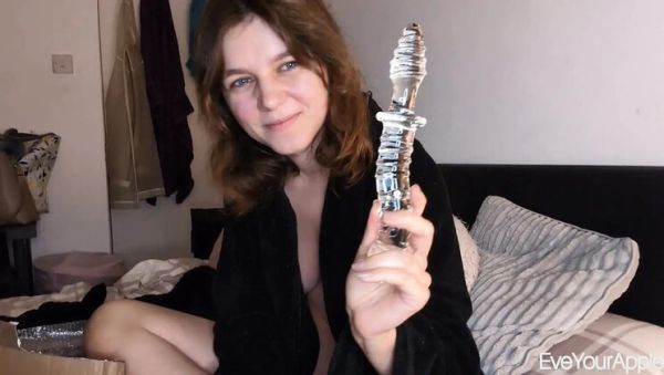Amateur Scottish Teen EveYourApple Hot Summer Toy Haul - Glass Dildo & BBC Anal Solo Play - veryfreeporn.com - Britain - Scotland on freevids.org