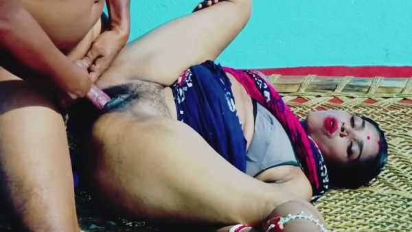 Bhabhi Ji In Soma Bhabhi Ko Uski Deor Ne Khatiya Me Ultake Chud Dala Ne Khub Mone Liya - desi-porntube.com - India on freevids.org