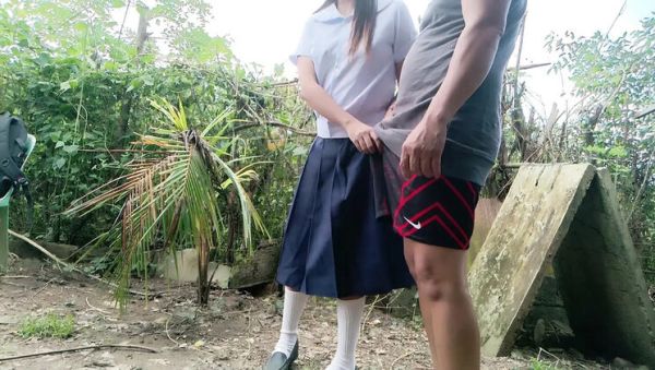 Pinayteens05 College Girl Invites Farmboy For Garden Fuck - Asian Teen Outdoor Sex Goes Viral - xxxfiles.com - Thailand on freevids.org