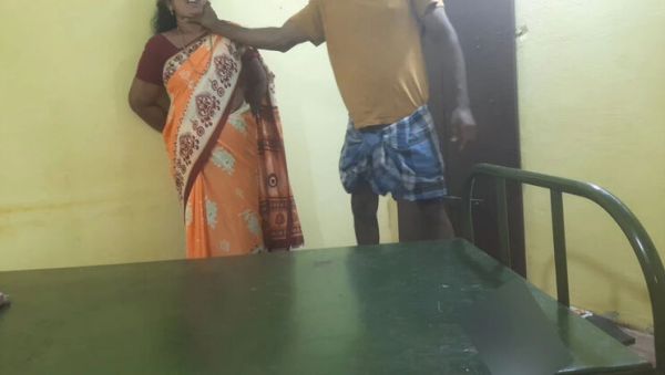 Beautiful Tamil Mature in Saree Takes Monster Cock Hardcore Creampie - veryfreeporn.com - Russia - India on freevids.org