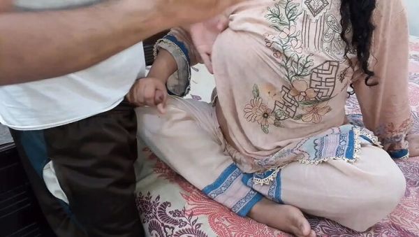 Desi Stepmom QueenbeautyQB Enjoys Hardcore Action with Step Son in Homemade HD - veryfreeporn.com on freevids.org