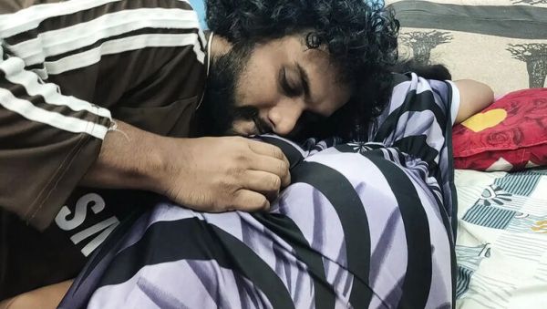 Desi Mallu Wife Big Ass Kissing Romance in Nighty - Hot Indian Couple - porntry.com - India on freevids.org