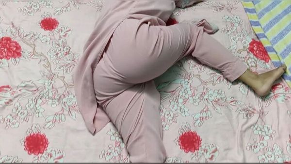 Desi Bhabhi Shampa Hot Threesome Sex with Couple - Blowjob and 69 Action - porntry.com - Britain on freevids.org