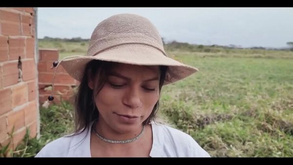 Amateur BBW MarieChell Doggy Style Fuck After Roadside Photo Shoot - porntry.com - Portugal on freevids.org