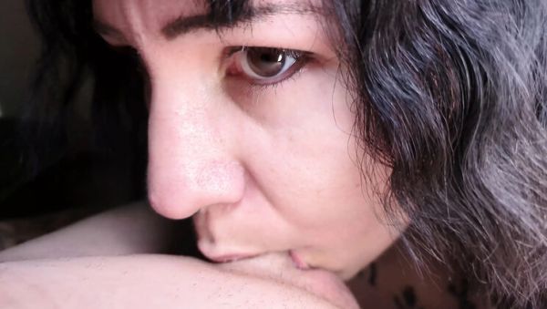 Goth Girl Sloppy Deepthroat Blowjob in Hotel Room - Amateur POV - veryfreeporn.com - Germany on freevids.org