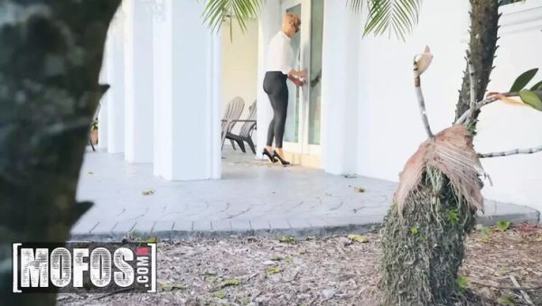 Ryan Keely Slips Panties Aside To Ride Ramon Nomar's Big Cock In Lingerie & Heels - porntry.com - Britain on freevids.org