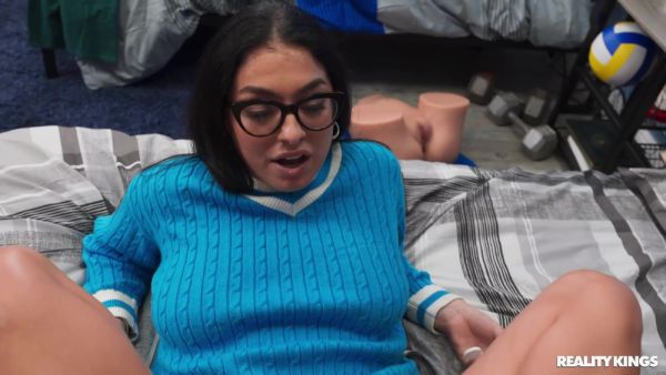 Replaces Johnnys Sextoy So He Can Fuck Her Until She - Violet Monroe - videohdzog.com on freevids.org