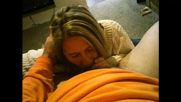 HeyitsJulia Hot Blonde MILF Deep Throat Blowjob & Cum Swallowing - veryfreeporn.com - Usa on freevids.org