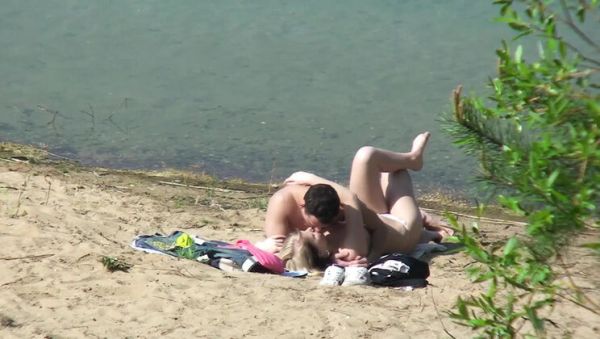 Amateur Couple Public Beach Sex - George Lee Homemade Blowjob Outdoor - porntry.com on freevids.org