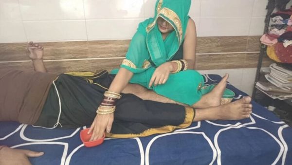 Father-in-law calls daughter-in-law to room for oil massage then fucks her tight Indian pussy hard - xxxfiles.com - India on freevids.org