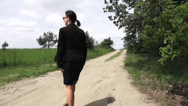 Wanilianna Golden Shower Compilation - Amateur MILF Pissing in Bathroom & Outdoor HD - porntry.com - Britain on freevids.org