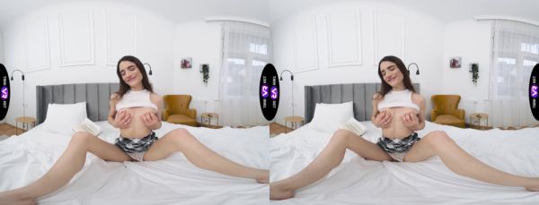 A hot solo girl plays with her pussy in a 180-degree view - alphaporno.com on freevids.org