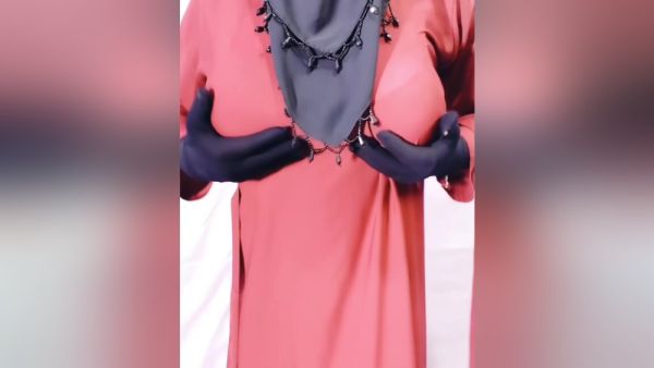 Village Bhabhi - Beautiful Fucking With Boyfriend - Hindi Audio - desi-porntube.com - India on freevids.org