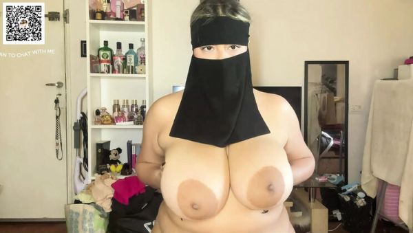 Bubblesincollege American Teen in Hijab Fucks with Huge Natural Tits and Makes You Cum - veryfreeporn.com - Britain - Usa on freevids.org