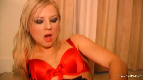 Wayne Scott-Fox Fills Naughty Blonde's Throat with Hot Cum in Stockings - veryfreeporn.com - Britain on freevids.org