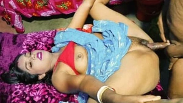 Desi Bhabhi Sali Hardcore Sex With Jamaibabu In Village - Indian Homemade Blowjob & Facial - porntry.com - India on freevids.org