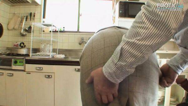 Hot Asian Housewife Gets Horny at Work and Fucks Hard - porntry.com on freevids.org