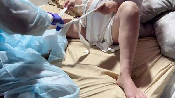 Perverted Doctor Fucks Pregnant MILF in Doggy Style - Creampie Finish - xxxfiles.com on freevids.org