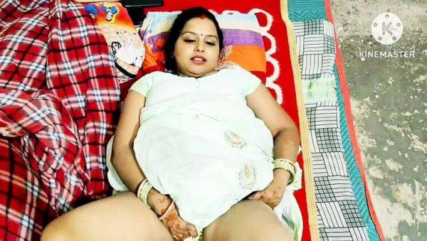 Desi Bhabhi Fucks Neighbor Boy in Steamy Homemade Role Play - Indian Aunty Hardcore Sex - veryfreeporn.com - India on freevids.org