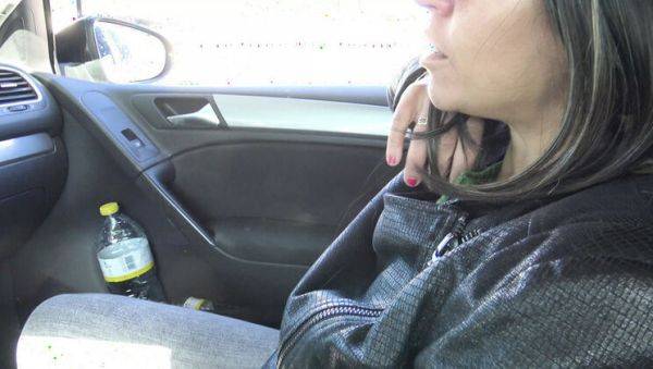 Stepmom Susan Gives Stepson a Hot Handjob - Taboo Family Fun - veryfreeporn.com - India on freevids.org