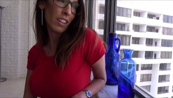 Step Mom Dava Foxx Fucks On Beach Vacation - Big Tits MILF Family Therapy - veryfreeporn.com on freevids.org