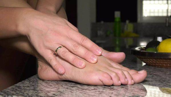 Amateur Brunette MILF Ashley Dark Solo Pussy Play in 4K - Real Homemade Foot Fetish Hookup - veryfreeporn.com - Germany on freevids.org
