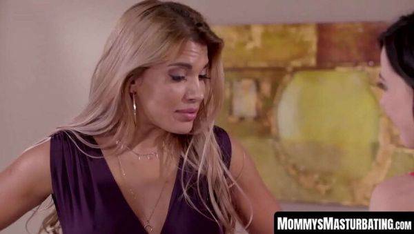 Big Tits MILF Mercedes Carrera Licks Teen Whitney Wright's Pussy - Lesbian Taboo Fun - porntry.com on freevids.org