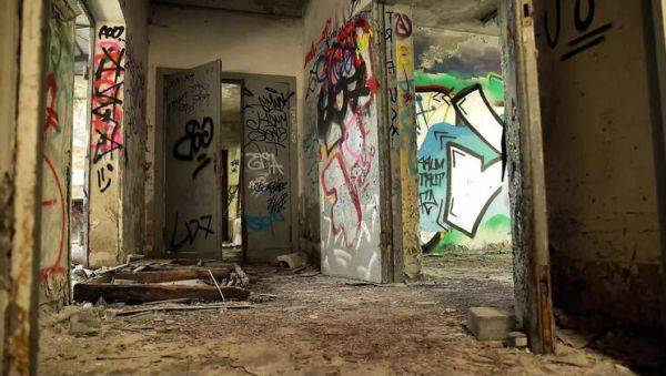 German Amateur FFM Threesome: Julia Parker & Maria Gail Take Big Dick in Risky Outdoor Sex - veryfreeporn.com - Germany on freevids.org