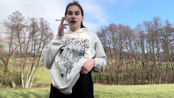 Stepmom MertyXXX Shows Off Perfect Body in Public Park Nudity - veryfreeporn.com on freevids.org