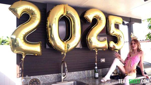 Explicit Kait - An Explicit New Years Kick Off - videomanysex.com on freevids.org