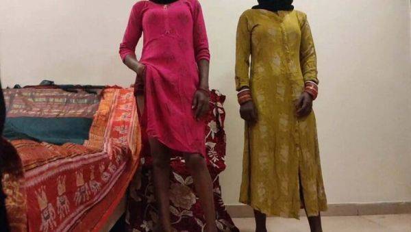 Real Desi Village Threesome: Housewife and Step Sister Hot Sex Full Video - veryfreeporn.com - India on freevids.org